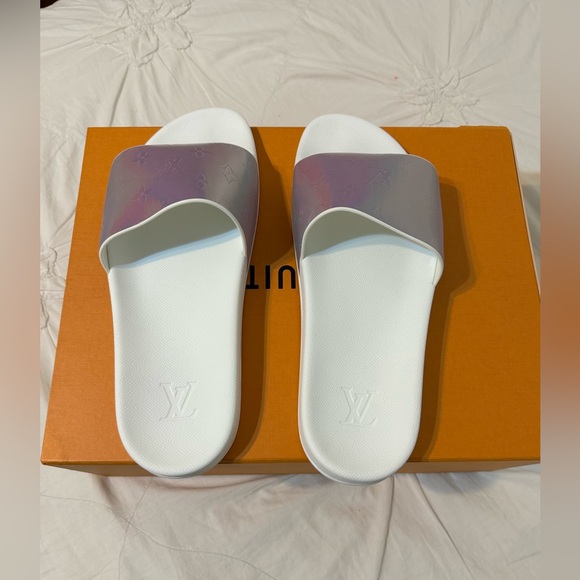 Louis Vuitton Waterfront Line Mule Prism
Slide Sandals Size 9 Brand New - Picture 1 of 8